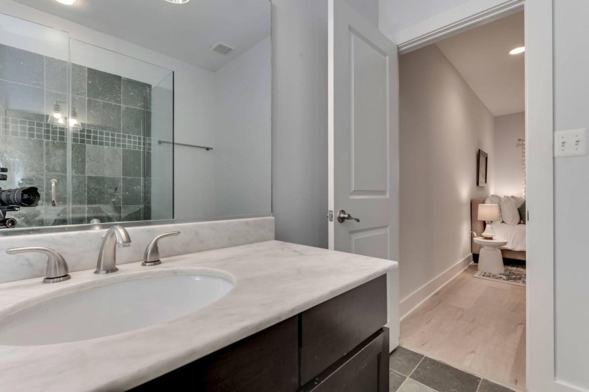 ワシントンLuxe 2Bd2Ba Townhouse In Hip Area - Near Metroアパートメント エクステリア 写真