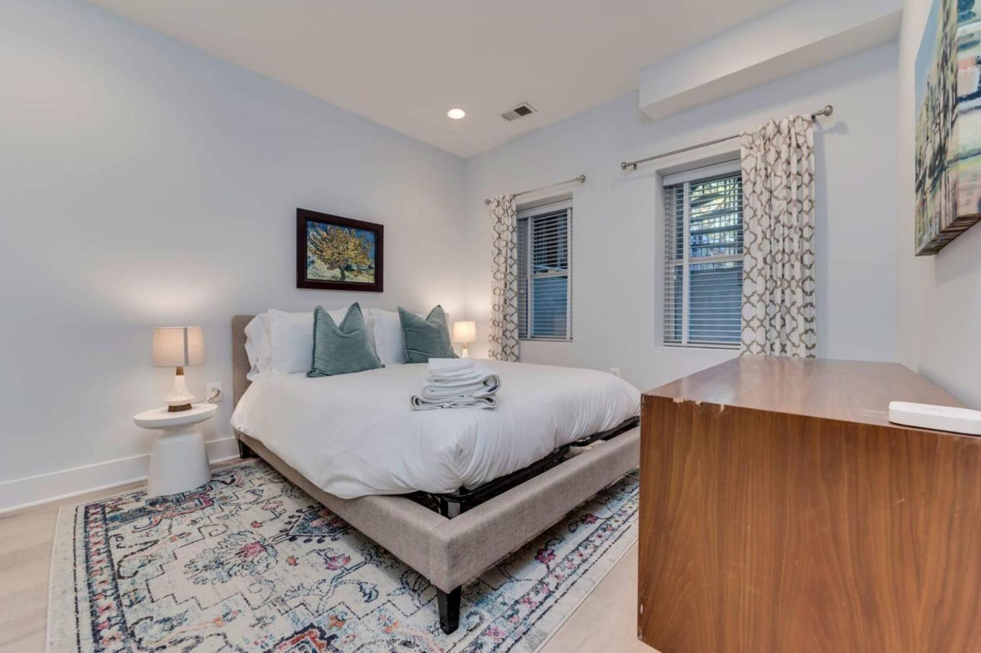 ワシントンLuxe 2Bd2Ba Townhouse In Hip Area - Near Metroアパートメント エクステリア 写真