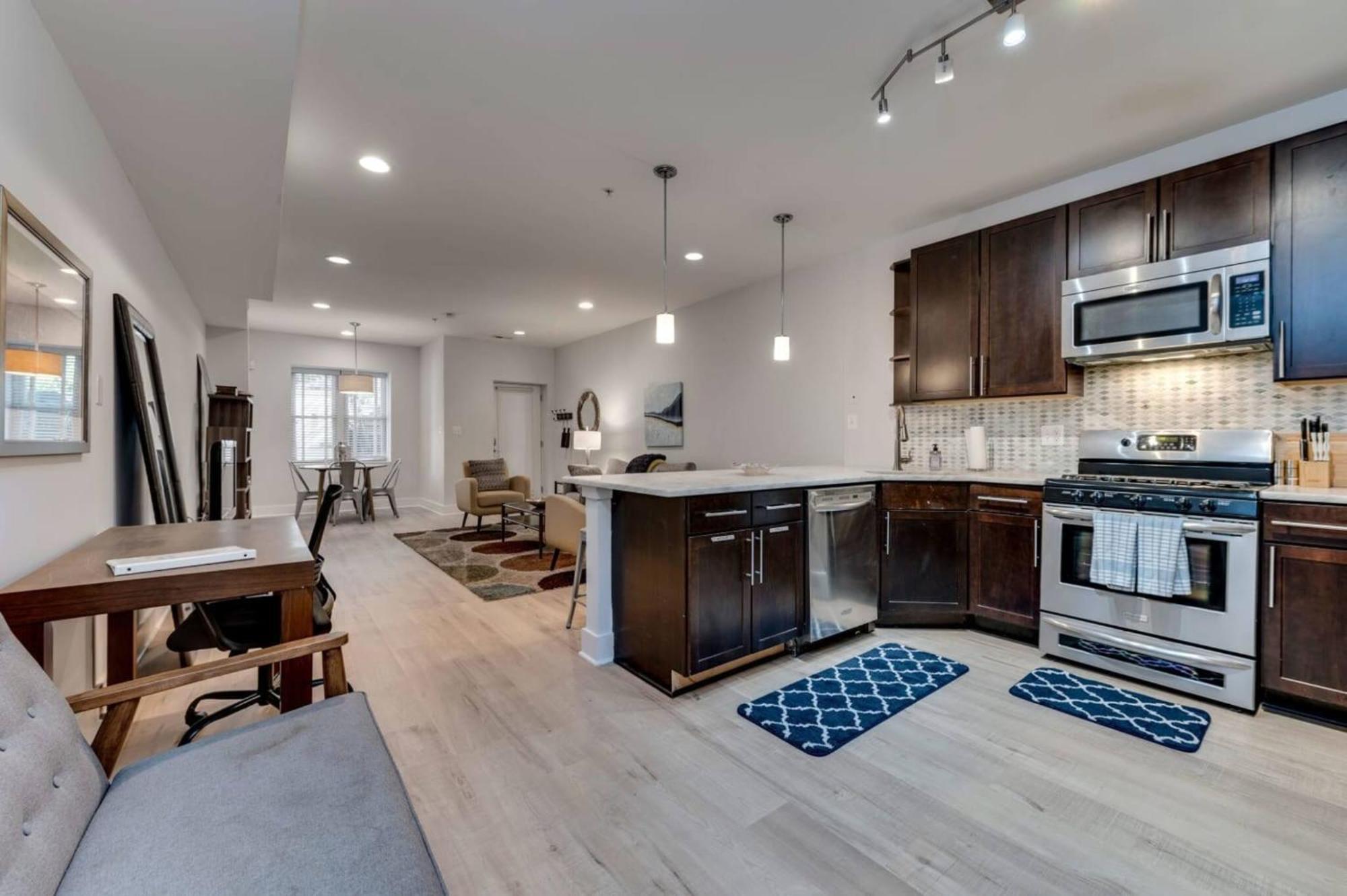 ワシントンLuxe 2Bd2Ba Townhouse In Hip Area - Near Metroアパートメント エクステリア 写真