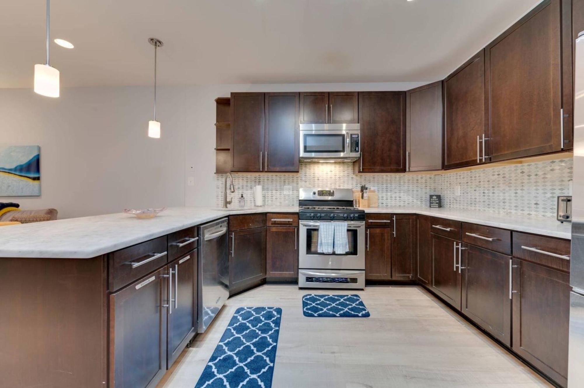 ワシントンLuxe 2Bd2Ba Townhouse In Hip Area - Near Metroアパートメント エクステリア 写真